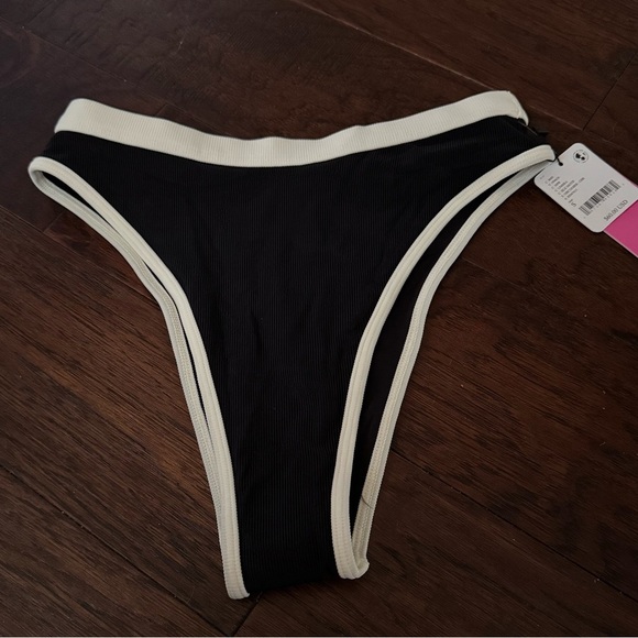 Oneone Swimwear Black Bikini Bottom Size Small Black/Cream Ribbed Fabric NWT - Picture 8 of 8